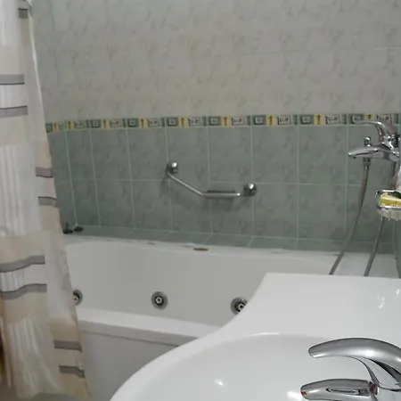 فندق Family Hotel Africana 3*