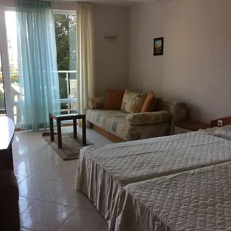 Family Hotel Africana سفيتي فلاس