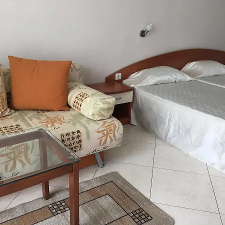 Family Hotel Africana سفيتي فلاس
