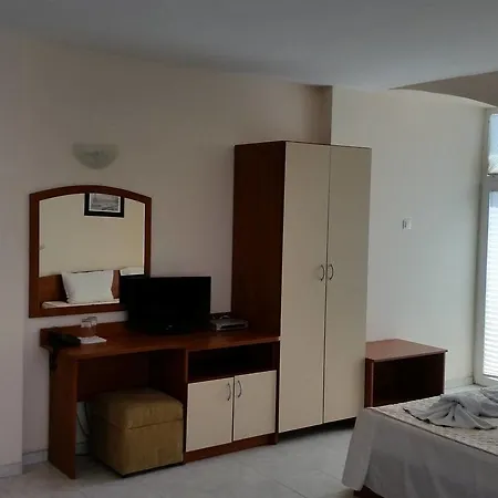 Family Hotel Africana سفيتي فلاس