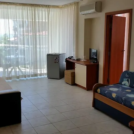 Family Hotel Africana فندق 3*