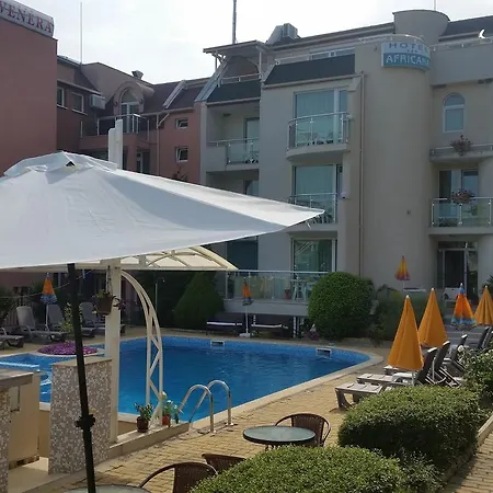 Family Hotel Africana فندق 3*