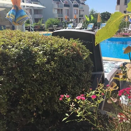 Family Hotel Africana 3*
