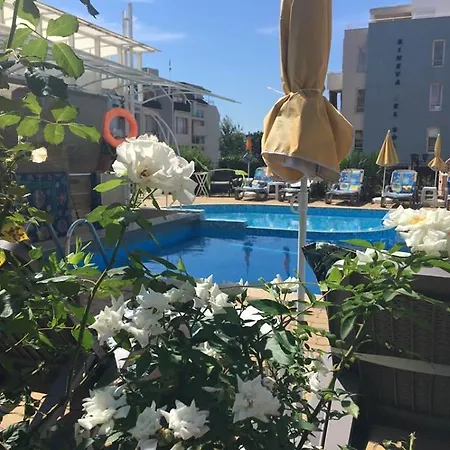 Family Hotel Africana 3* سفيتي فلاس
